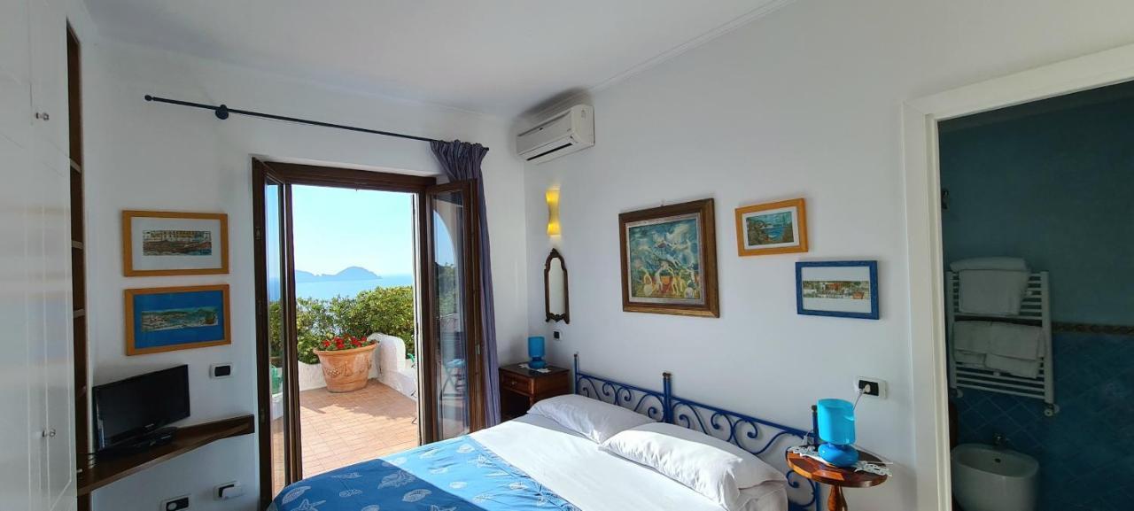 Guest House Villa Il Gabbiano Ponza Exterior photo