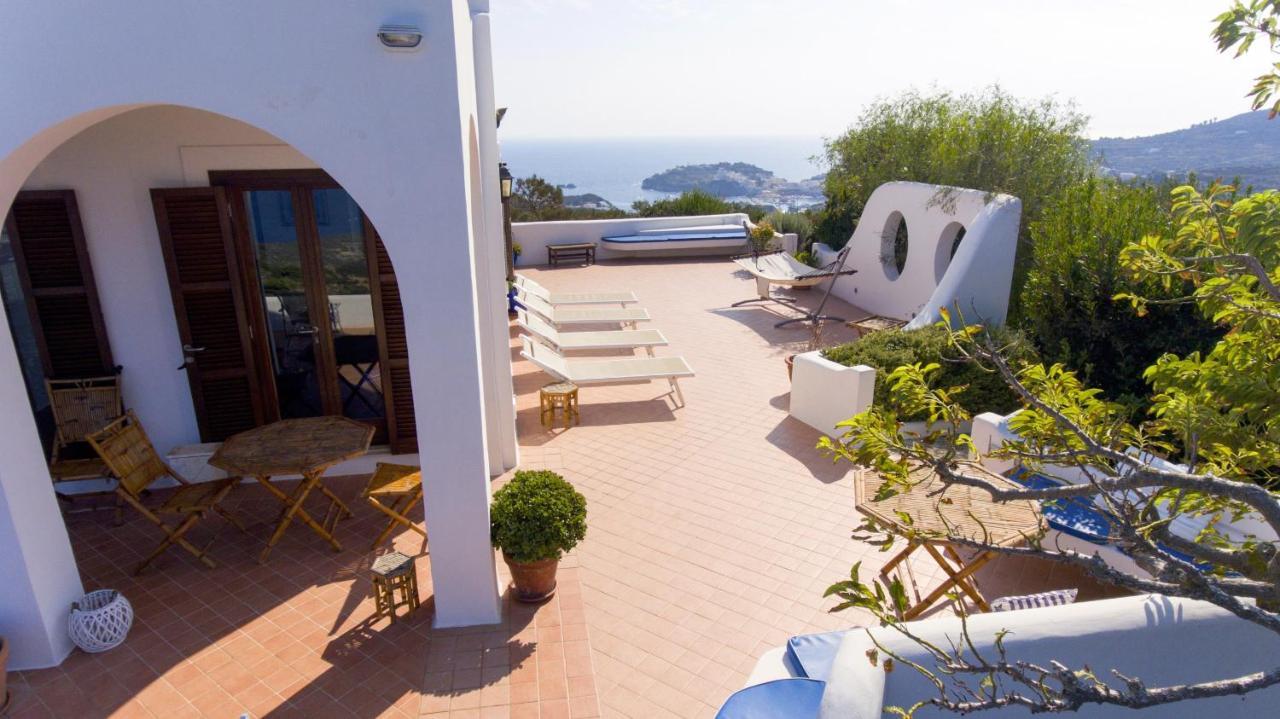Guest House Villa Il Gabbiano Ponza Exterior photo