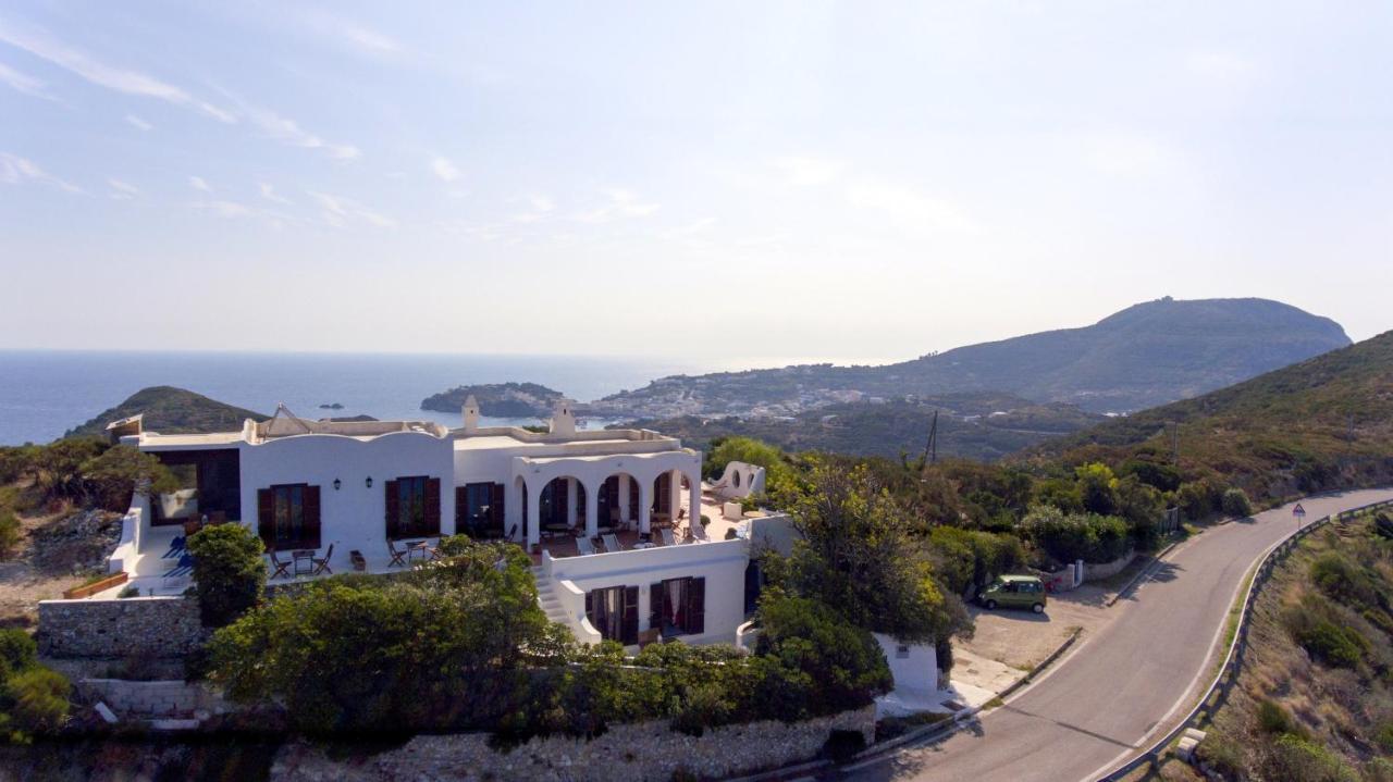 Guest House Villa Il Gabbiano Ponza Exterior photo