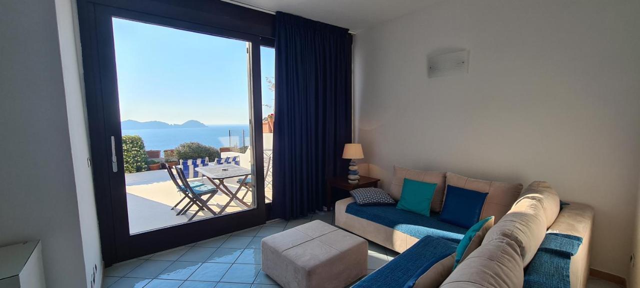 Guest House Villa Il Gabbiano Ponza Exterior photo