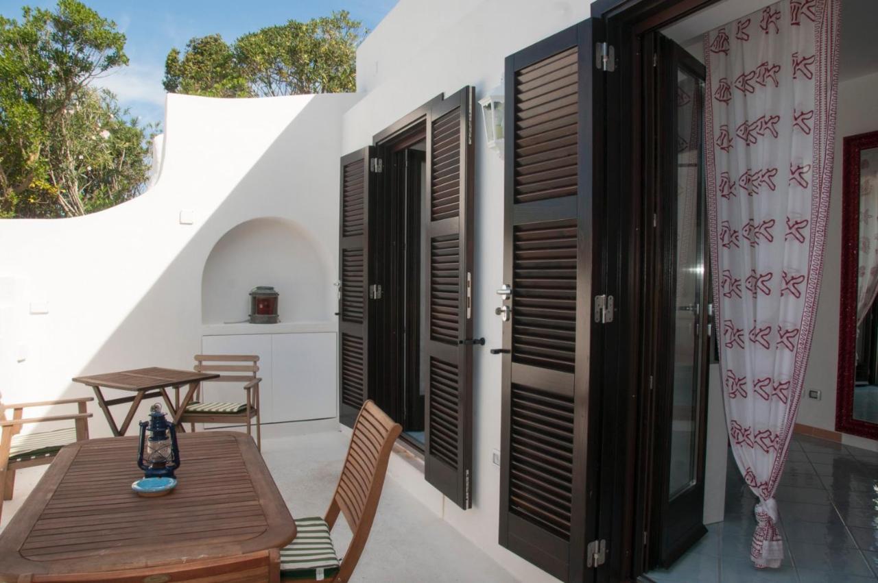 Guest House Villa Il Gabbiano Ponza Exterior photo