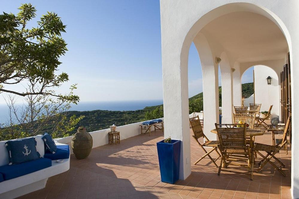Guest House Villa Il Gabbiano Ponza Exterior photo