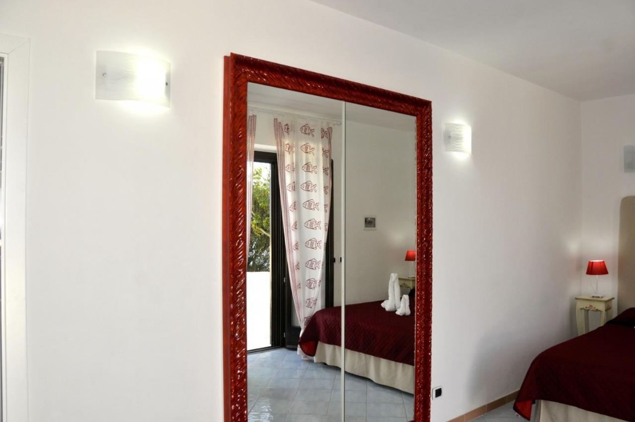 Guest House Villa Il Gabbiano Ponza Exterior photo