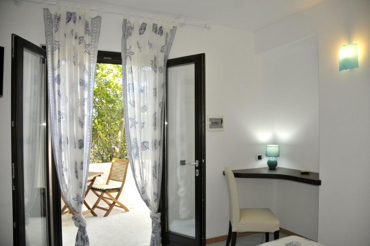 Guest House Villa Il Gabbiano Ponza Exterior photo