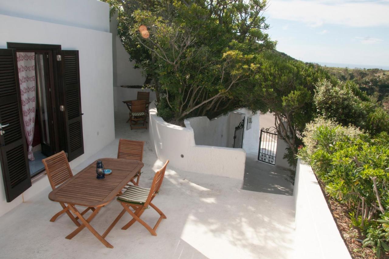 Guest House Villa Il Gabbiano Ponza Exterior photo